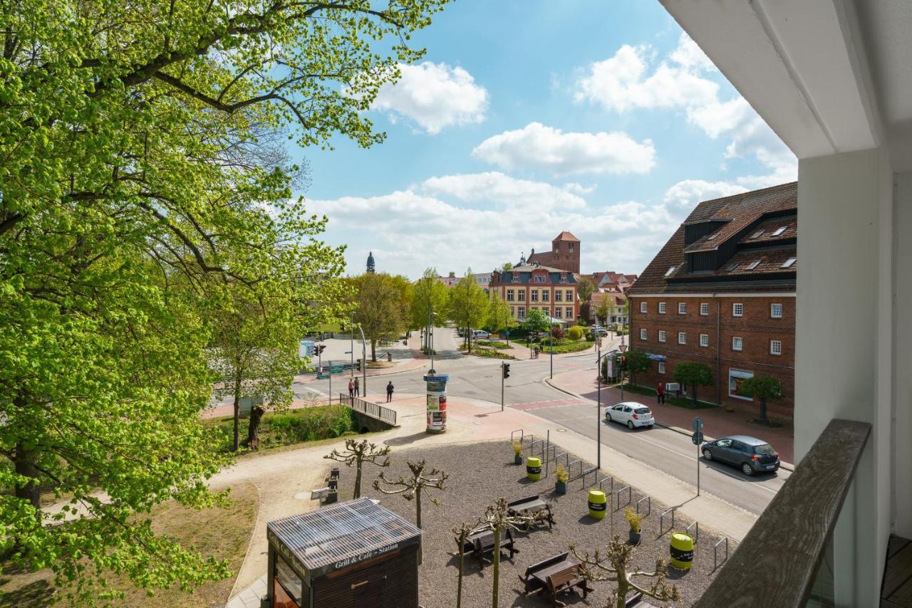 Radlon Fahrrad-Komfort-Hotel Waren  Buitenkant foto